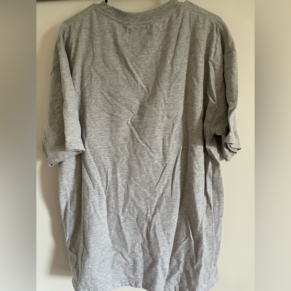 PacSun Gray Tee with Yellow and Black Print - Picture 3 of 8
